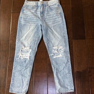 American Eagle High waisted mom jeans